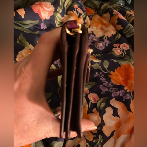 Burgundy Coach bifold wristlet with strap - Picture 4 of 6